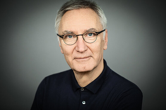 Portrait von Prof. Dr. Michael Schulte-Markwort