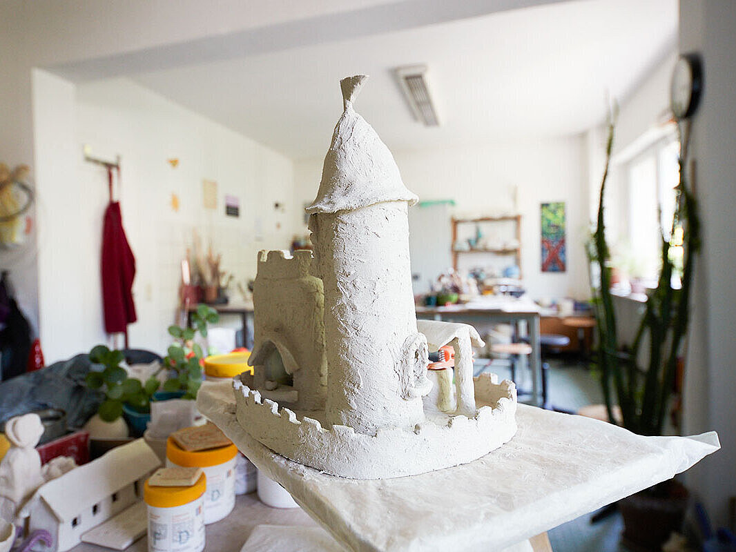 Blick in den Bastelraum der Psychiatrische Tagesklinik Bad Kreuznach