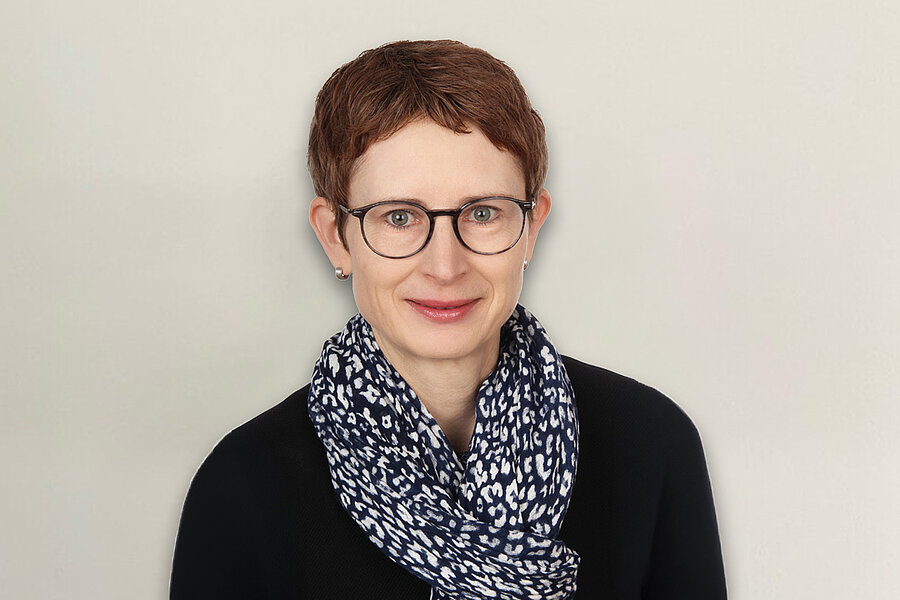 Dr. Valerie Hirt