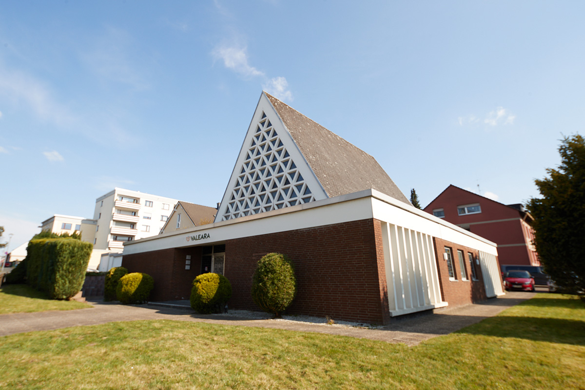 Außenansicht der Psychiatrischen Tagesklinik für junge Erwachsene in Bochum.